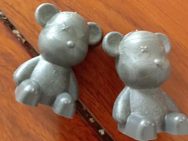 濟(jì)寧安屹工貿(mào)承接注塑模具和注塑產(chǎn)品專(zhuān)業(yè)代工，金日接單網(wǎng)紅小熊杯，日產(chǎn)8萬(wàn)只