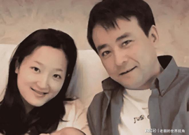 恩愛十幾年難抵殘酷現(xiàn)實(shí)？羅鋼娶小23歲郝蕾年齡差原來不算坎(圖12)
