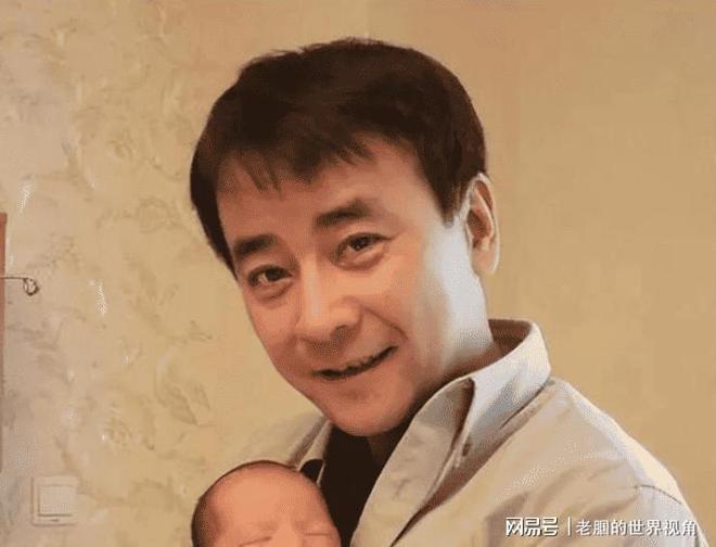 恩愛十幾年難抵殘酷現(xiàn)實(shí)？羅鋼娶小23歲郝蕾年齡差原來不算坎(圖16)